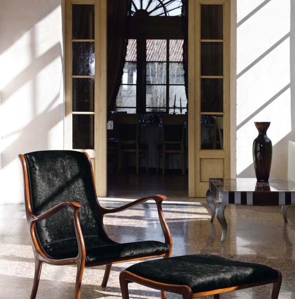 Итальянские диваны и кресла CLASSIC фабрики VENETA SEDIE