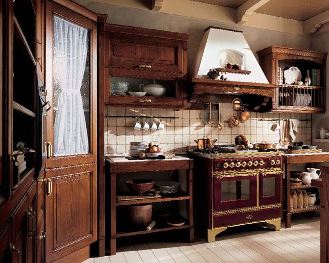Кухонный гарнитур изготовлен с применением исключительно.