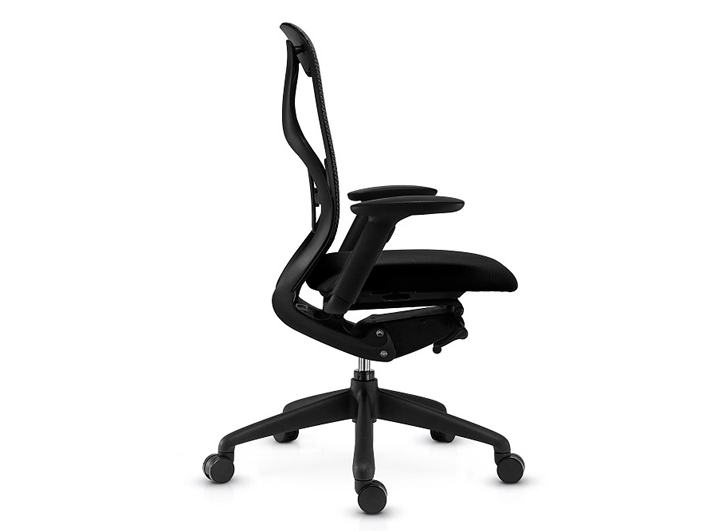 Эргономическое офисное кресло Suit черное от дизайнерской студии Profoffice