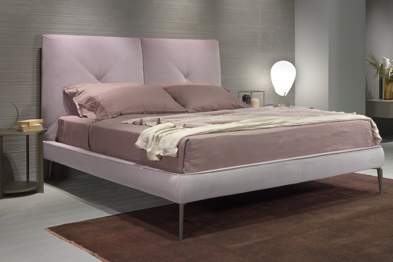 Итальянская кровать Charlotte фабрики EMMEBI