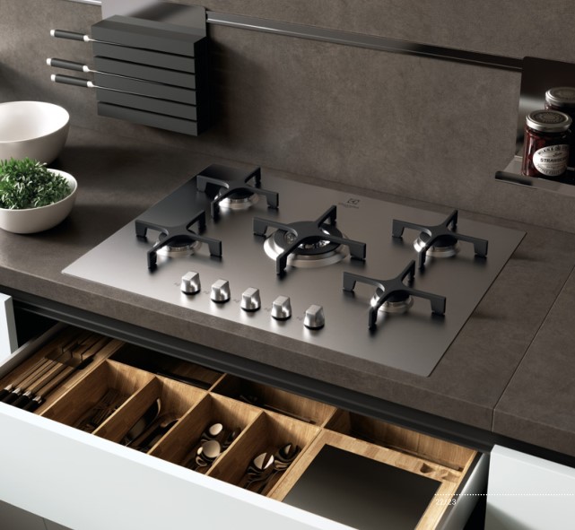 Итальянская кухня Flux Swing 02 фабрики SCAVOLINI