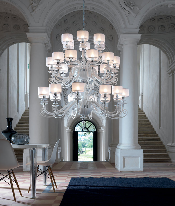 Итальянская люстра ALICANTE White shade L12+12+6 фабрики EUROLUCE LAMPADARI