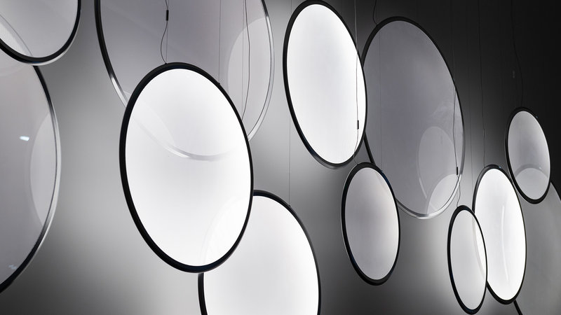 Итальянская люстра Discovery Vertical TW 100 фабрики ARTEMIDE Итальянская люстра Discovery Vertical TW 100 фабрики ARTEMIDE