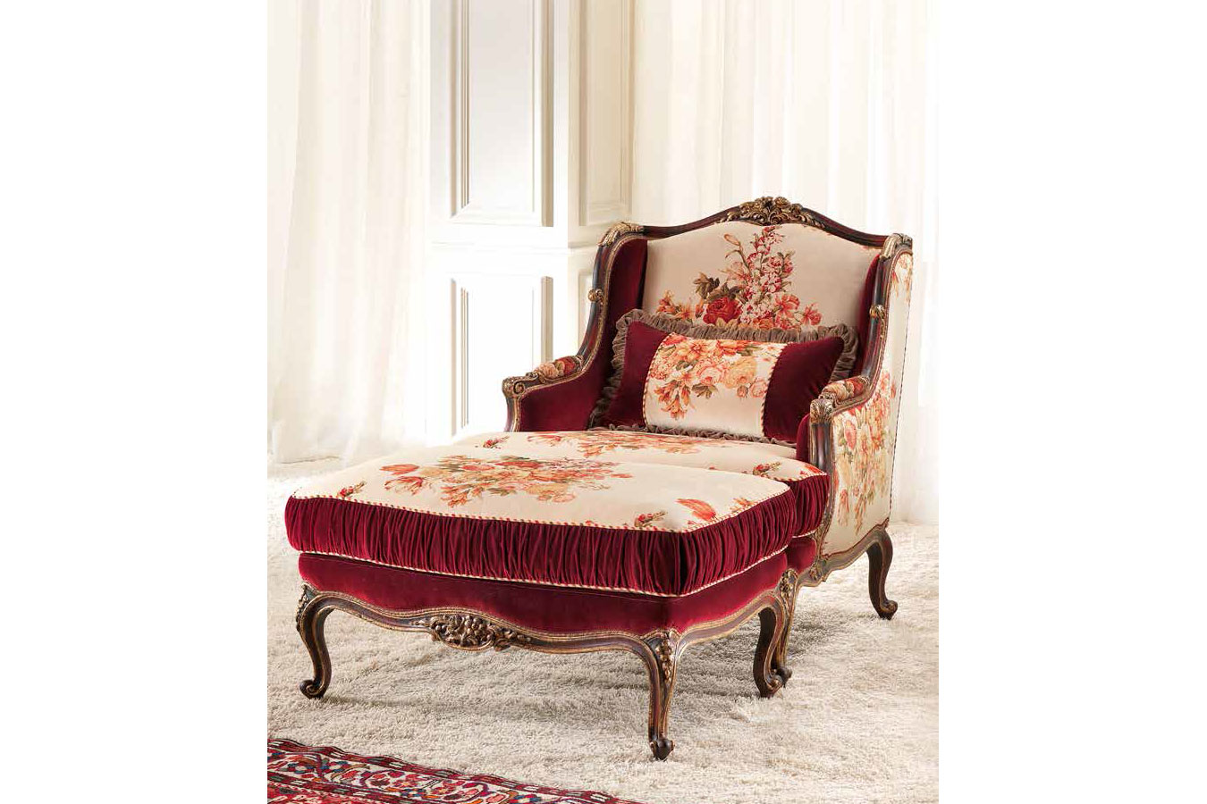 Кресло-кровать в классическом стиле