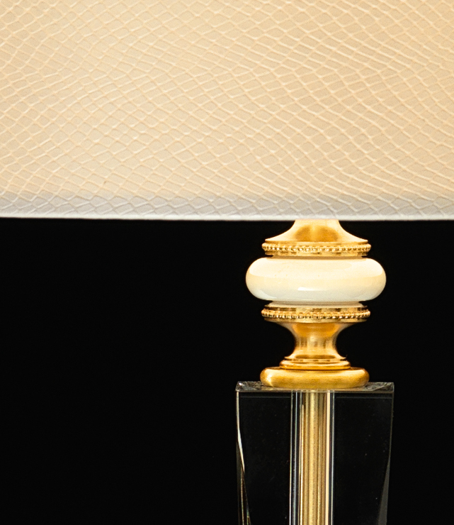 Итальянская настольная лампа CLOE LP1/White-Gold фабрики EUROLUCE LAMPADARI