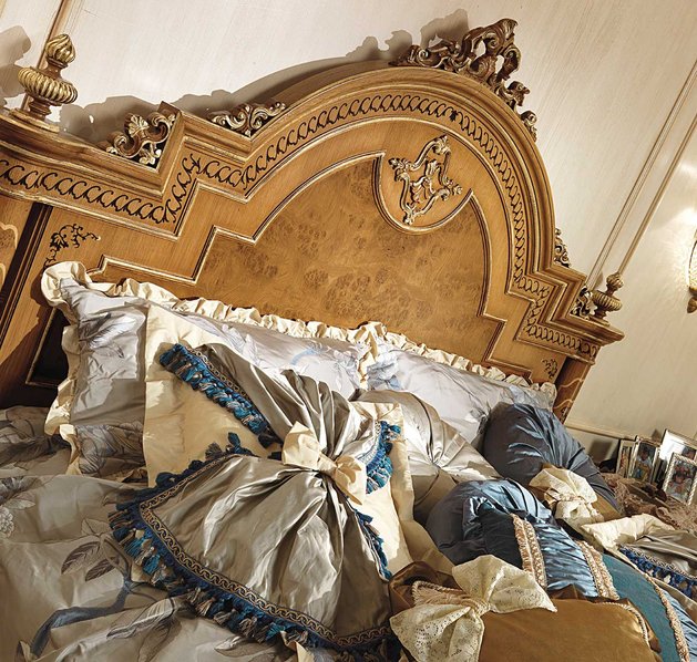 Итальянская кровать DIRETTORIO фабрики RIVA