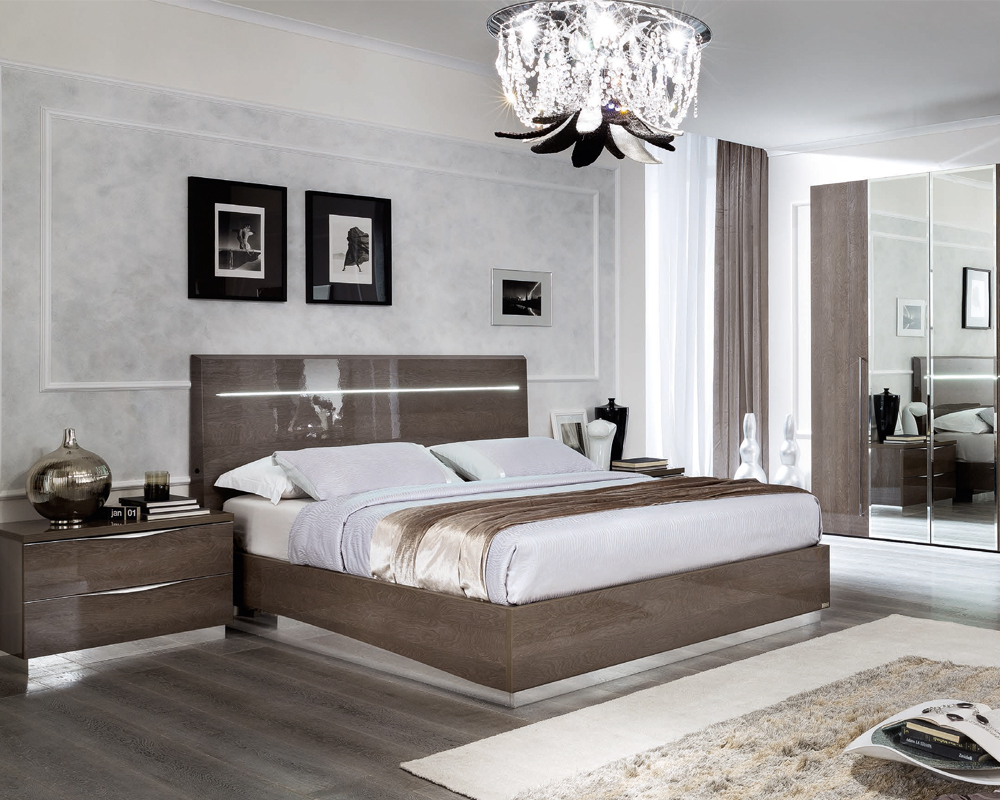 Мебель для спальни в современном стиле из италии