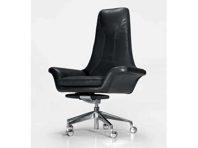 Итальянское кресло V049 фабрики ASTON MARTIN