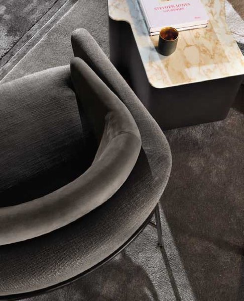 Итальянское кресло FIL NOIR фабрики MINOTTI