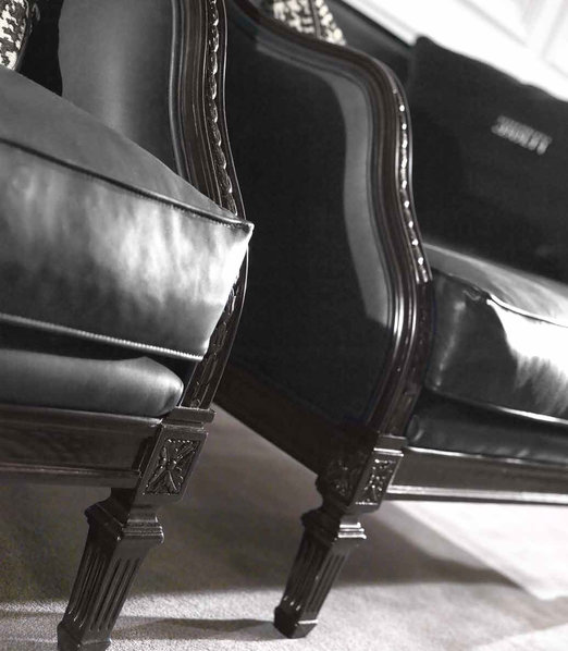Итальянское кресло FREDDY фабрики GIANFRANCO FERRE