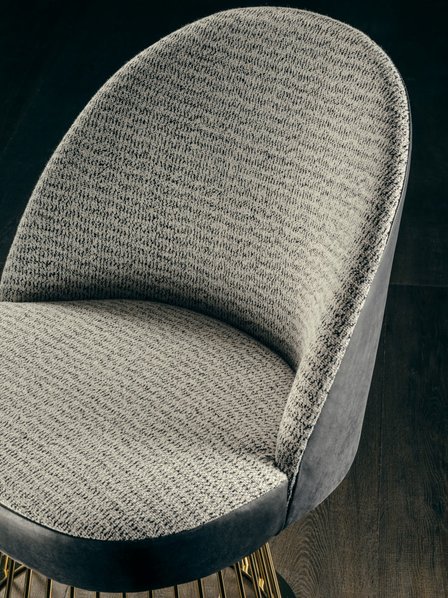 Итальянское кресло RENDEZ-VOUS фабрики GIOPAGANI