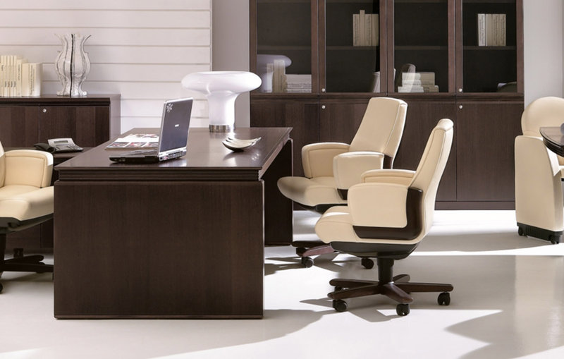 Кресло для переговоров Dazato Dico Wood B (кожа, беж/венге) от дизайнерской студии Profoffice