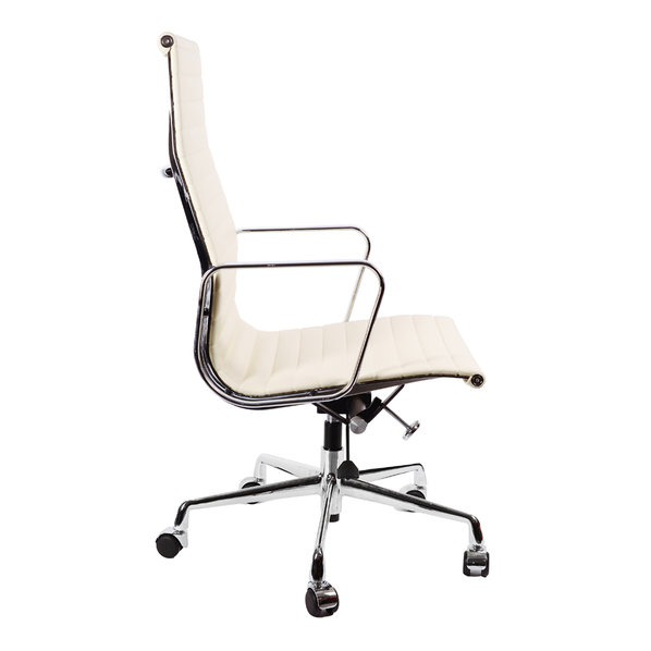 Кресло Eames Style HB Ribbed Office Chair EA 119 кремовая кожа от дизайнера CHARLES & RAY EAMES