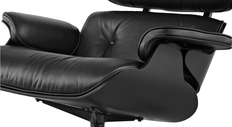 Кресло Eames Style Lounge Chair & Ottoman Total Black Limited Edition от дизайнера CHARLES & RAY EAMES
