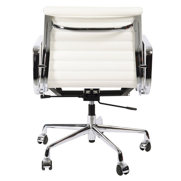 Кресло Eames Style Ribbed Office Chair EA 117 белая кожа от дизайнера CHARLES & RAY EAMES