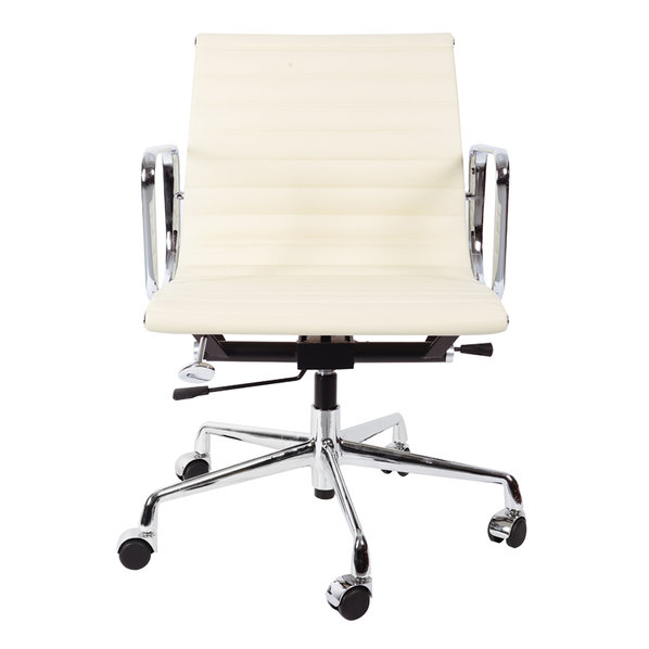 Кресло Eames Style Ribbed Office Chair EA 117 кремовая кожа от дизайнера CHARLES & RAY EAMES