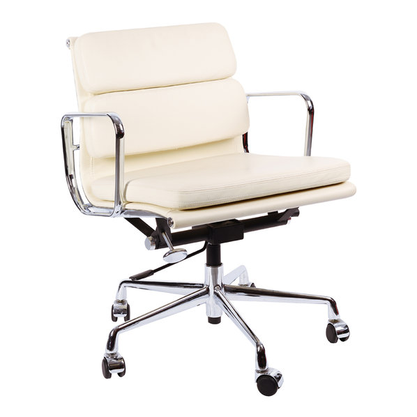 Кресло Eames Style Soft Pad Office Chair EA 217 кремовая кожа от дизайнера CHARLES & RAY EAMES