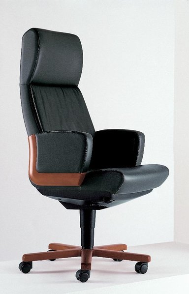 Кресло руководителя Dazato Dico Wood A (кожа, темн.орех/черное) от дизайнерской студии Profoffice