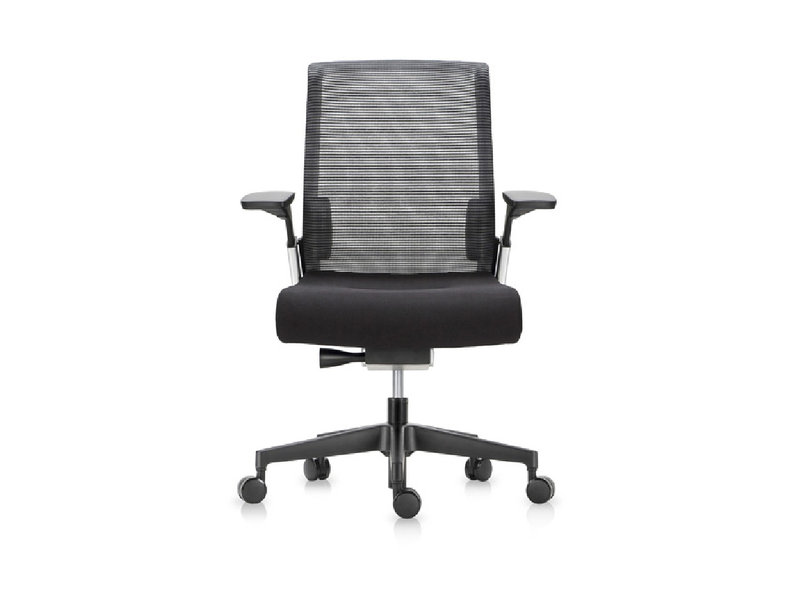 Офисное эргономичное кресло MATCH черная сетка от студии дизайна BARTOLI DESIGN