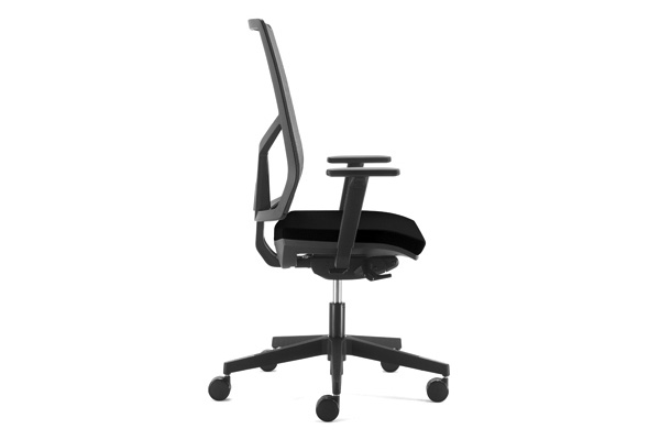 Офисное кресло Play черное от дизайнерской студии Profoffice