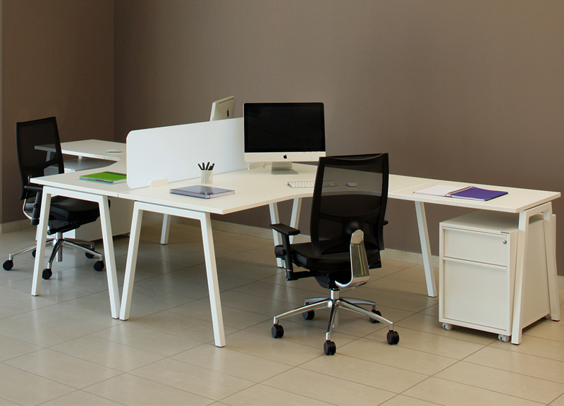 Система офисных столов Nova A для нескольких сотрудников фабрики Narbutas