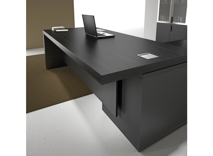 Стол Titano с системой хранения от дизайнерской студии Profoffice