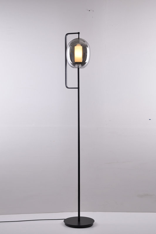 Торшер Lantern Light от дизайнерской студии Neris&Hu