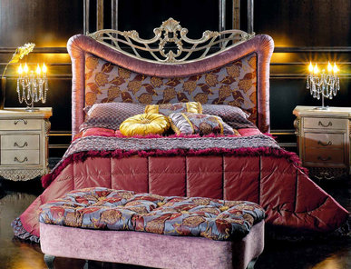 Итальянская кровать Kory Houte Style фабрики Epoque Egon Furstenberg