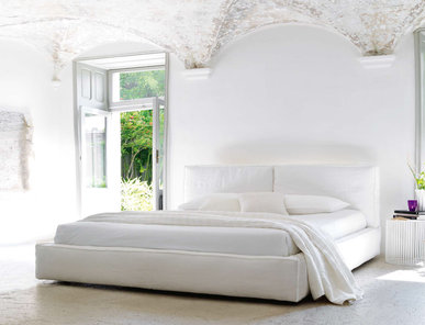 Итальянская кровать Cleo фабрики Biba Salotti
