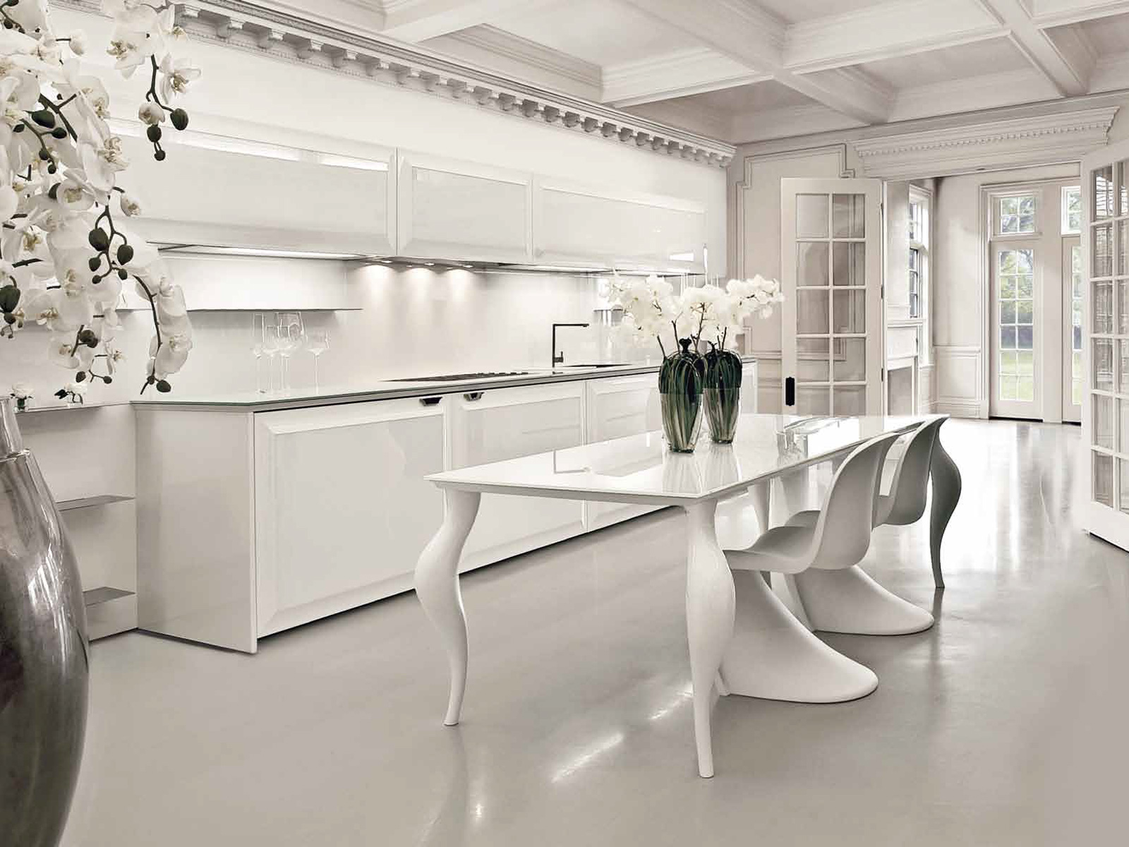 современный дизайн кухни в белом цвете