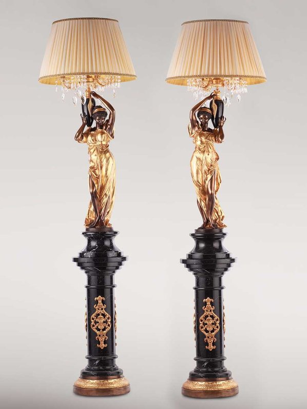 Итальянские бронзовые канделябры Damsels with lampshade фабрики Fonderia Artistica Ruocco