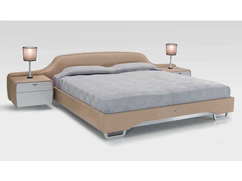 Итальянская кровать V092 фабрики ASTON MARTIN