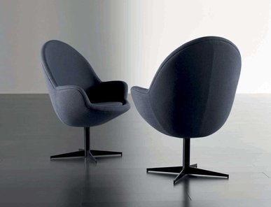 Итальянское кресло JILL 01 фабрики MERIDIANI
