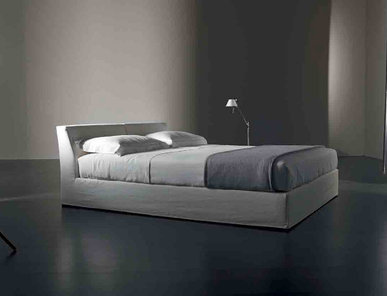 Итальянская кровать JAMES BED фабрики MERIDIANI
