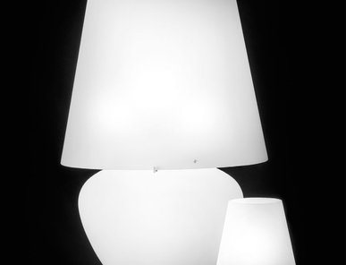 Итальянская настольная лампа NAXOS LT 76 фабрики VISTOSI