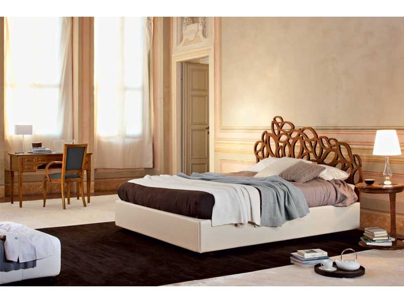  Итальянская кровать Eliodoro фабрики LE FABLIER