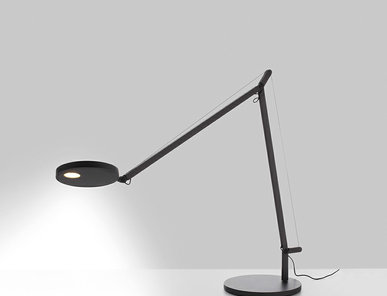 Итальянская настольная лампа Demetra Grey фабрики ARTEMIDE