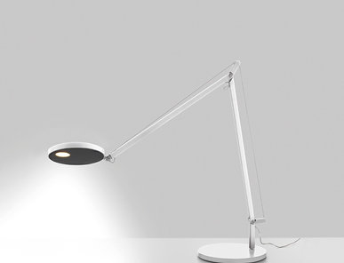 Итальянская настольная лампа Demetra White фабрики ARTEMIDE
