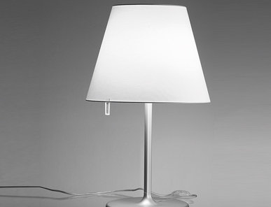 Итальянская настольная лампа Melampo Grey фабрики ARTEMIDE