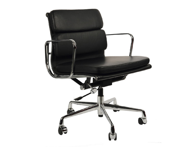 Кресло Eames Style Soft Pad Office Chair EA 217 черная кожа от дизайнера CHARLES & RAY EAMES