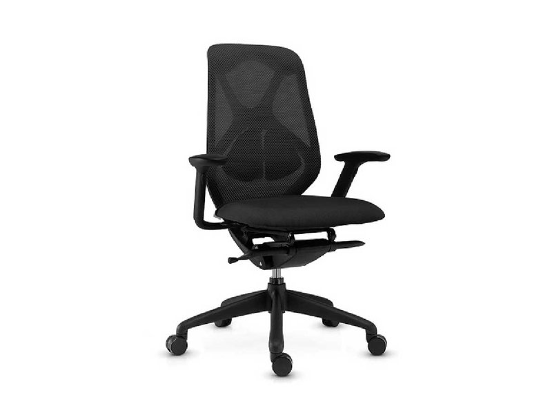 Эргономическое офисное кресло Suit черное от дизайнерской студии Profoffice