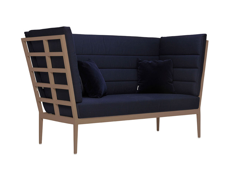 Итальянский 2-х местный диван SLANT SETTEE фабрики JANUS ET CIE