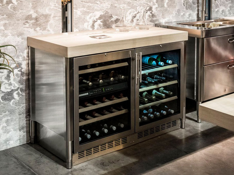 Итальянский холодильник для вина 130 фабрики ALPES INOX