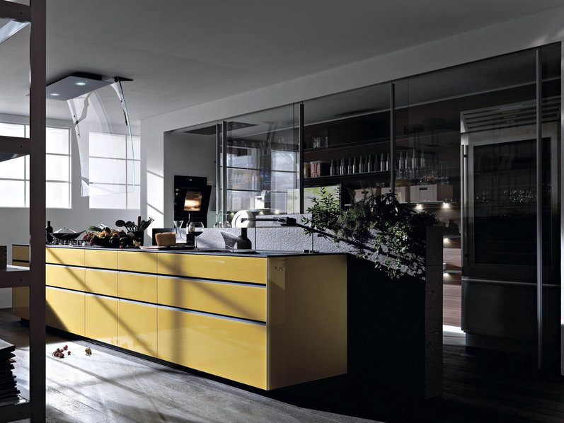 Итальянская кухня Artematica Vitrum Giallo Terra фабрики VALCUCINE