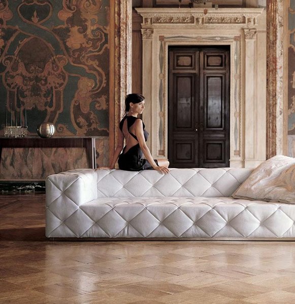 Итальянская мягкая мебель Loveluxe 2013 фабрики Longhi